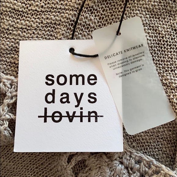 Dress - Picture 6 of 6